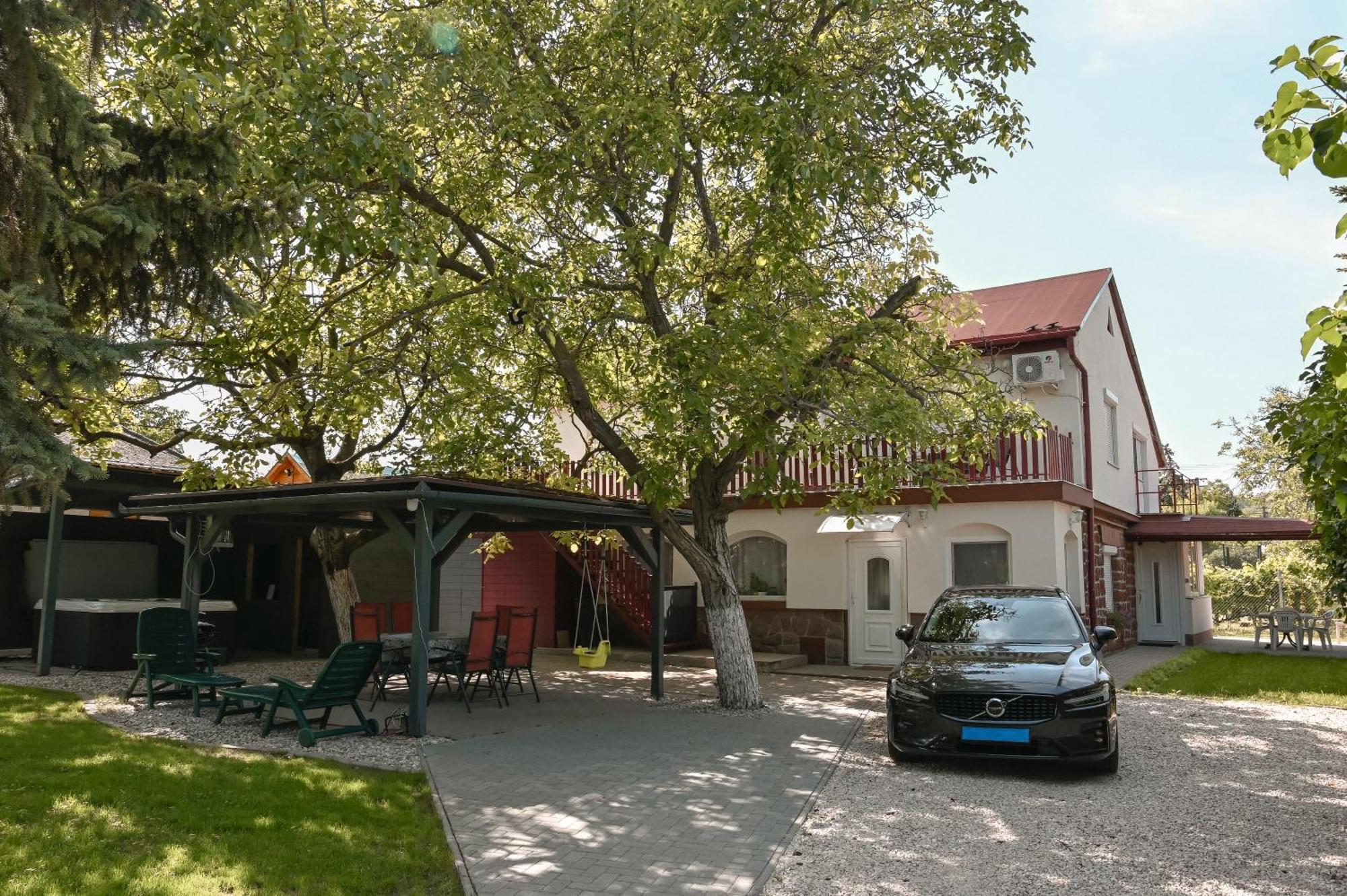 Alsooers Pagony Apartment Exterior photo